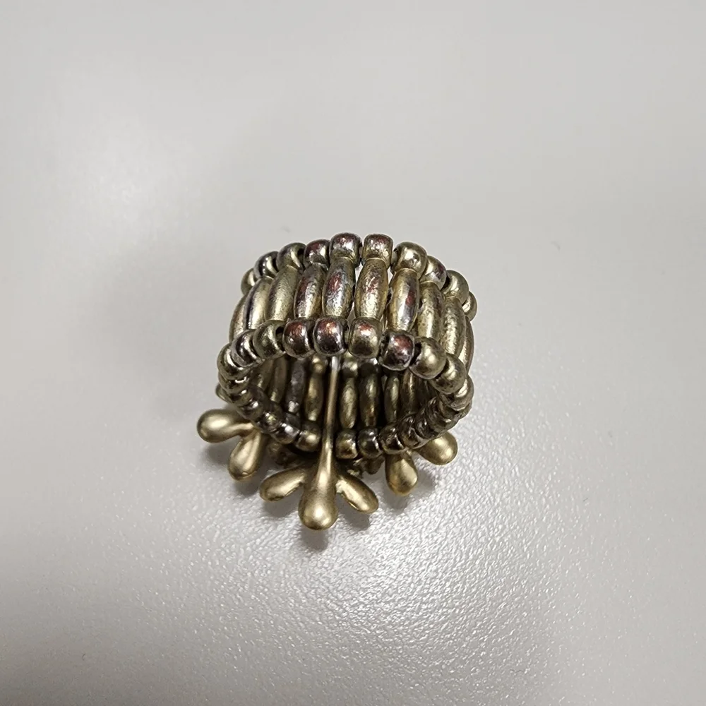 Flower Cluster Ring Gold Tone Stretch Band Statement Faux Turquoise